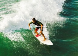 米兰体育APP-尤文图斯压哨送礼 全馆奉献幕府之战，尤文图斯的口号