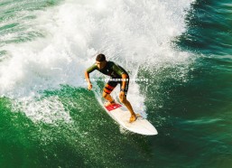 米兰体育APP-巴塞罗那防线频现漏洞 连败阴云笼罩诺坎普